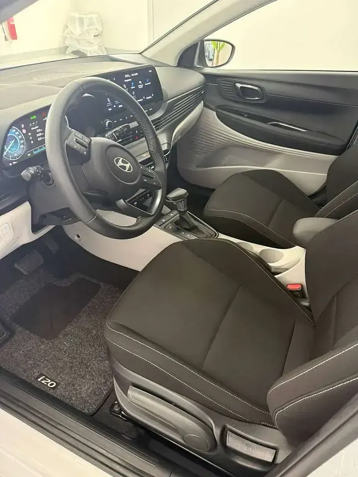 Usata Hyundai i20 Prime 101 CV (74 kW) 2024 Beige Utilitaria