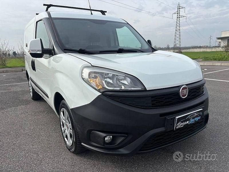 Usata Fiat Doblò 90 CV (66 kW) 2015 Bianco Monovolume