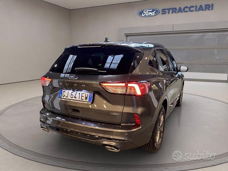 Usata Ford Kuga ST-Line 225 CV (165 kW) 2022 Grigio metallizzato SUV