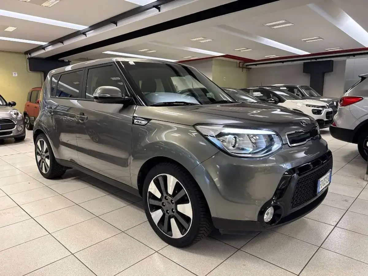 Usata Kia Soul 128 CV (94 kW) 2016 Grigio SUV