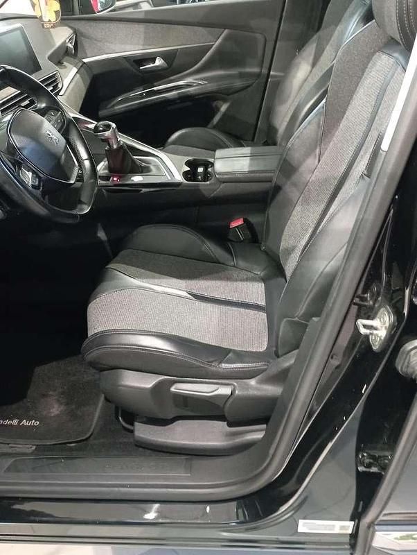 Usata Peugeot 3008 Allure 131 CV (96 kW) 2017 Nero SUV