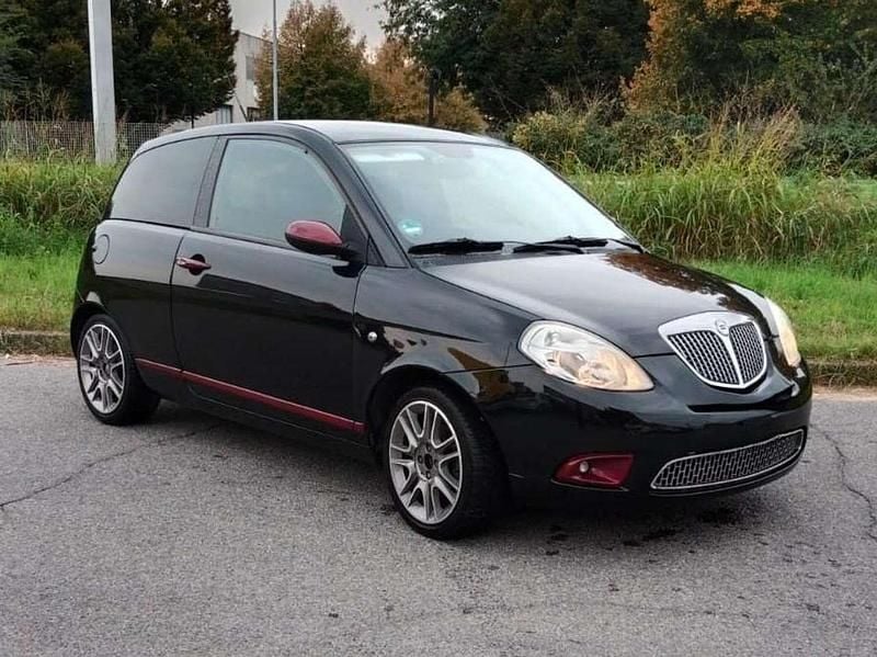 Nero Usata 2008 Lancia Ypsilon Due volumi | 3490 € (Buon prezzo) - Immagine 1/4