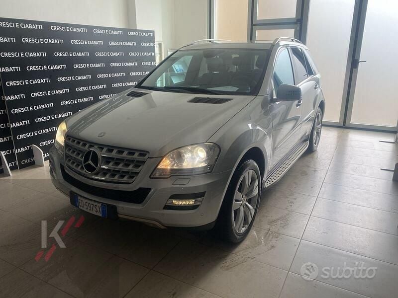 Argento Usata 2011 Mercedes ML350 SUV | 16.800 € (Buon prezzo) - Immagine 1/4