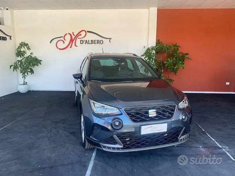 Usata Seat Arona FR 110 CV (80 kW) 2023 Grigio SUV