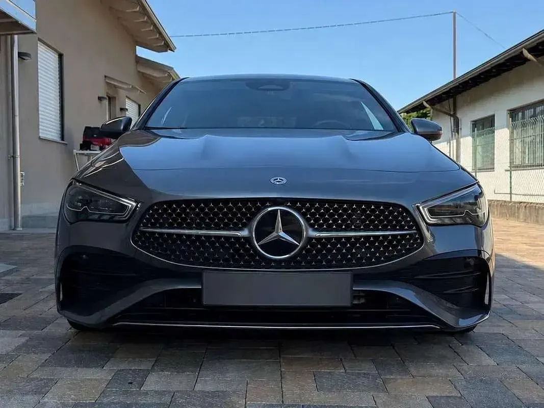 Usata Mercedes CLA200 AMG Line Premium 150 CV (110 kW) 2024 Grigio Coupé