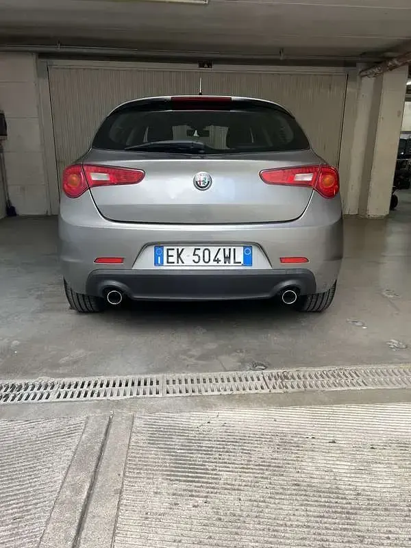 Usata Alfa Romeo Giulietta Distinctive 170 CV (125 kW) 2011 Utilitaria