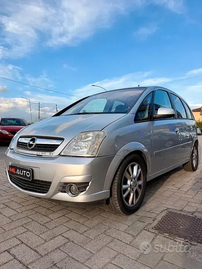 Usata Opel Meriva Cosmo 101 CV (74 kW) 2008 Grigio Monovolume