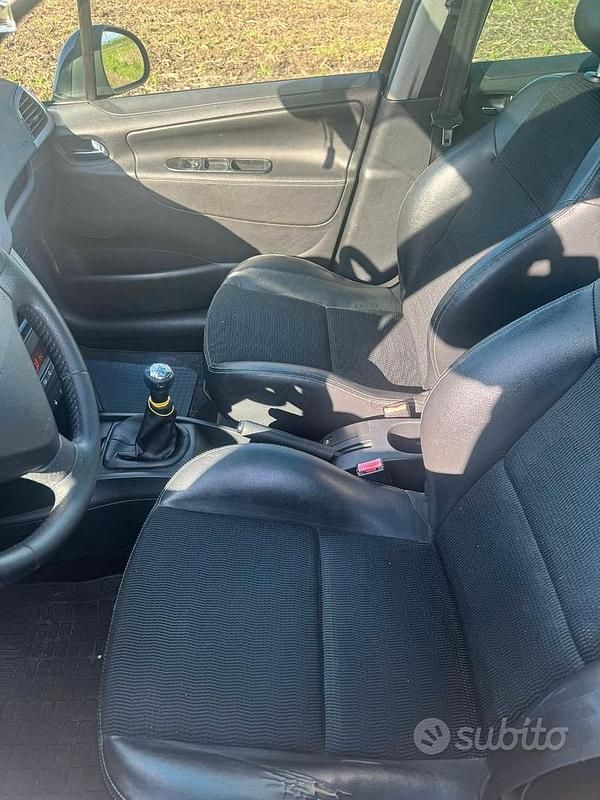 Usata Peugeot 207 2009 Nero Station wagon