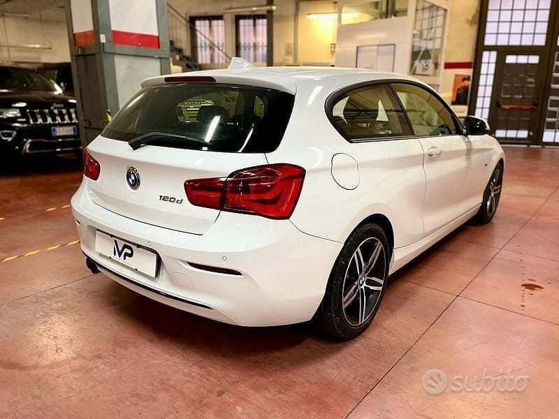 Usata BMW 120 Sport Line 190 CV (139 kW) 2015 Bianco Utilitaria