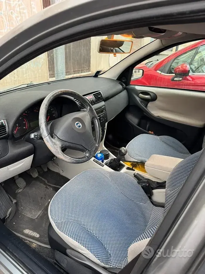 Usata Fiat Stilo 116 CV (85 kW) 2005 Grigio Berlina