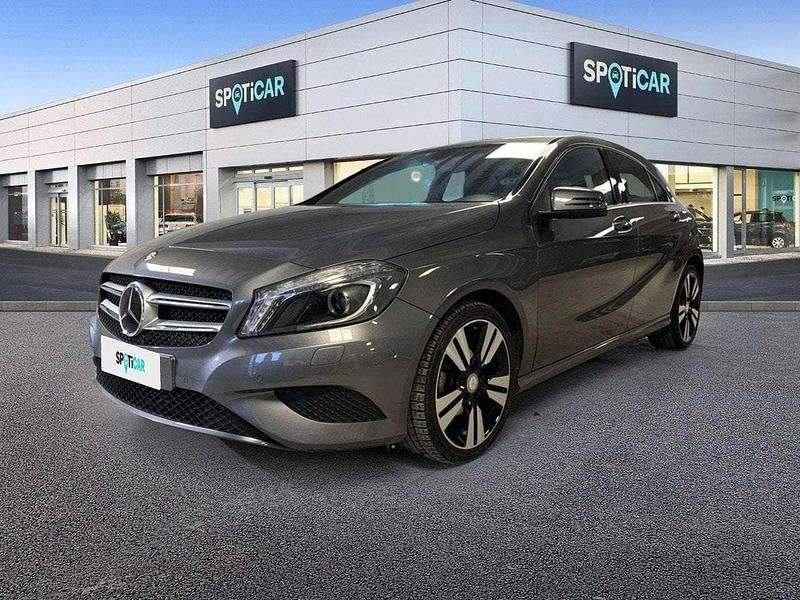 Usata Mercedes A180 109 CV (80 kW) 2013 Grigio Utilitaria