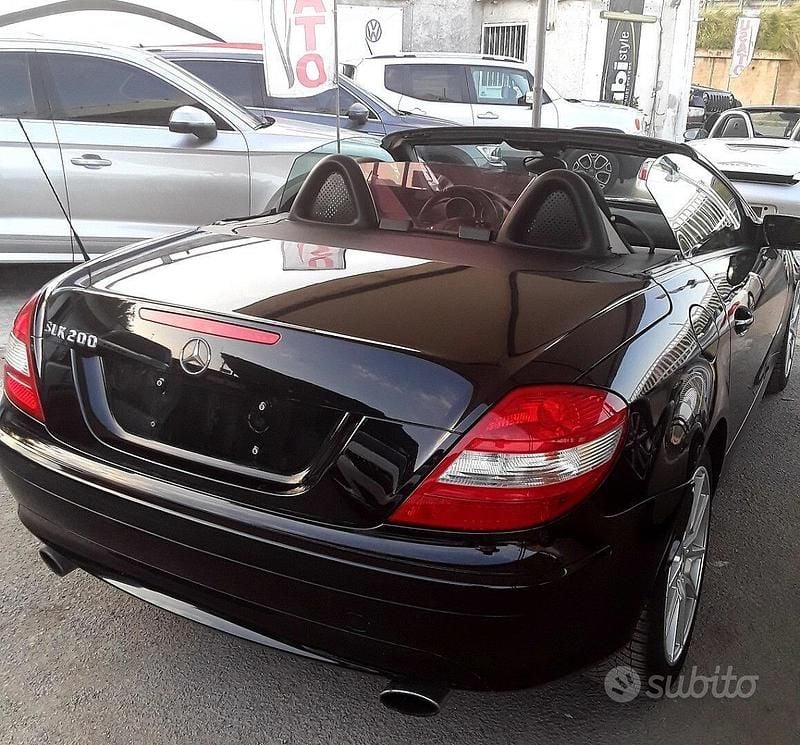 Usata Mercedes SLK200 163 CV (119 kW) 2007 Nero Cabrio