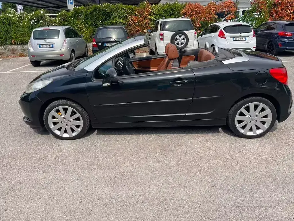 Usata Peugeot 207 CC 120 CV (88 kW) 2008 Grigio Cabrio