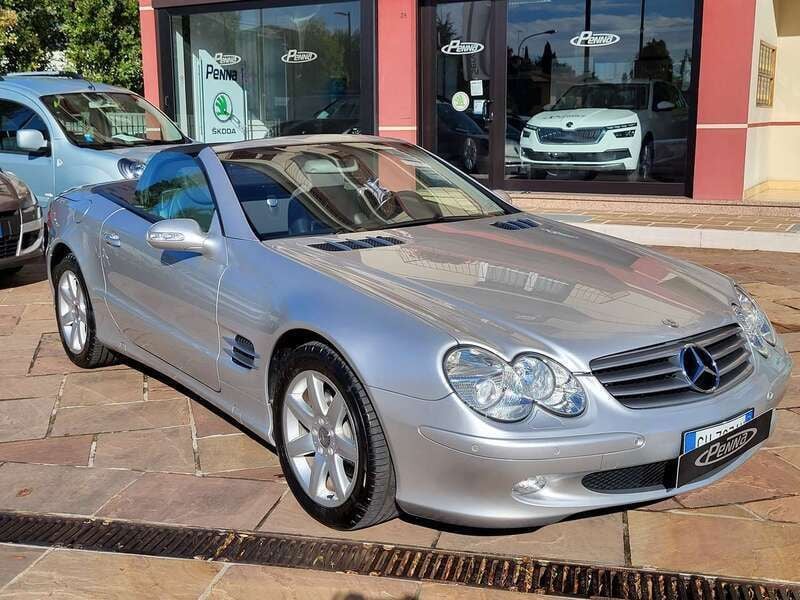 Usata Mercedes SL350 245 CV (180 kW) 2003 Argento Cabrio