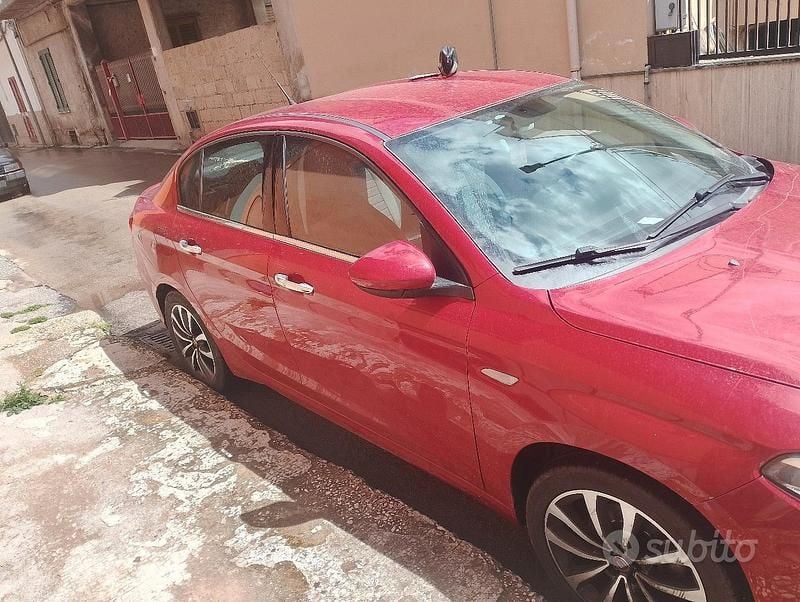 Usata Fiat Tipo 120 CV (88 kW) 2016 Rosso Berlina