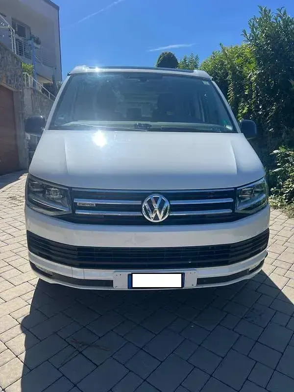 Usata VW California Beach 150 CV (110 kW) 2017 Bianco Furgone