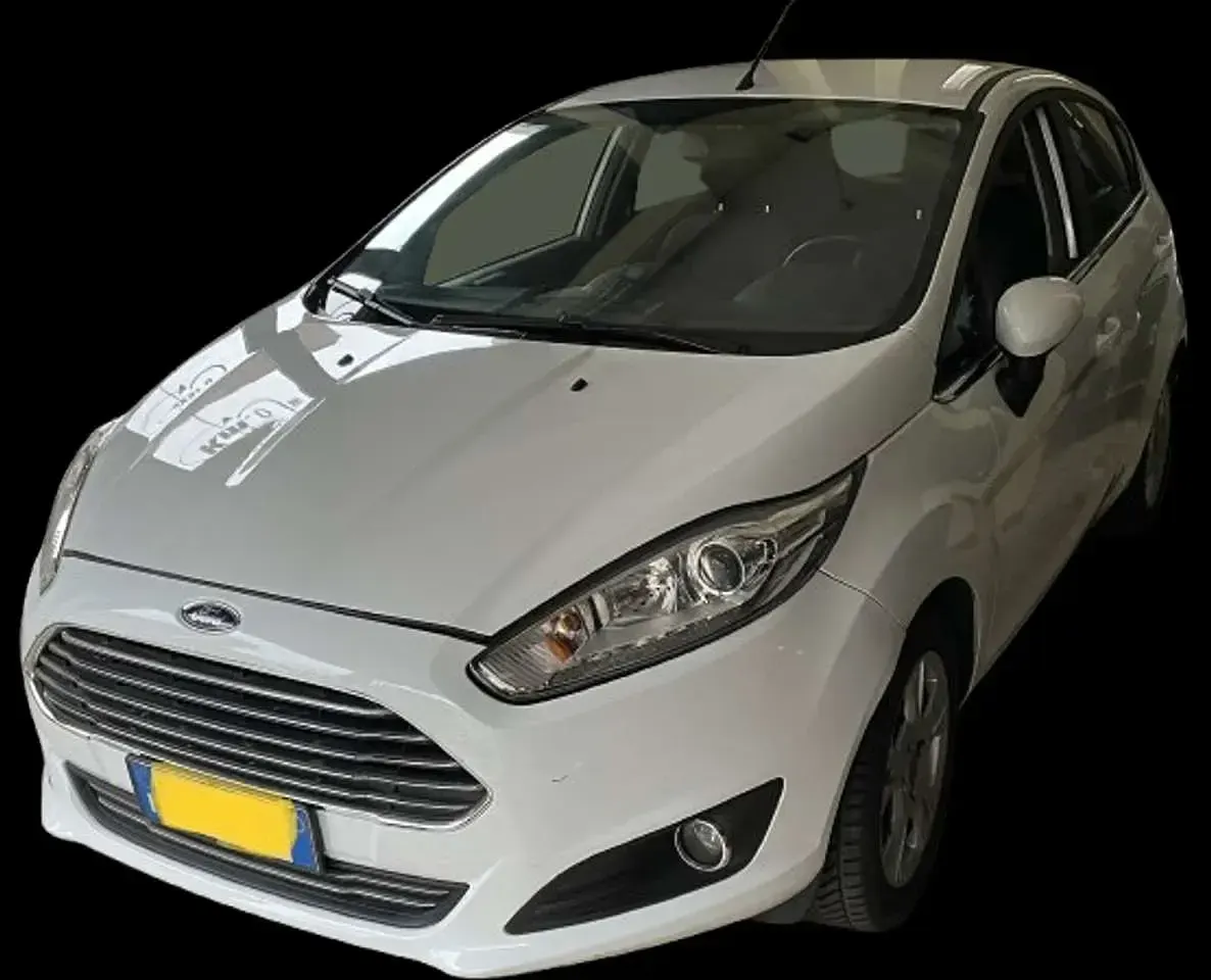 Usata Ford Fiesta Business Edition 75 CV (55 kW) 2016 Bianco Utilitaria
