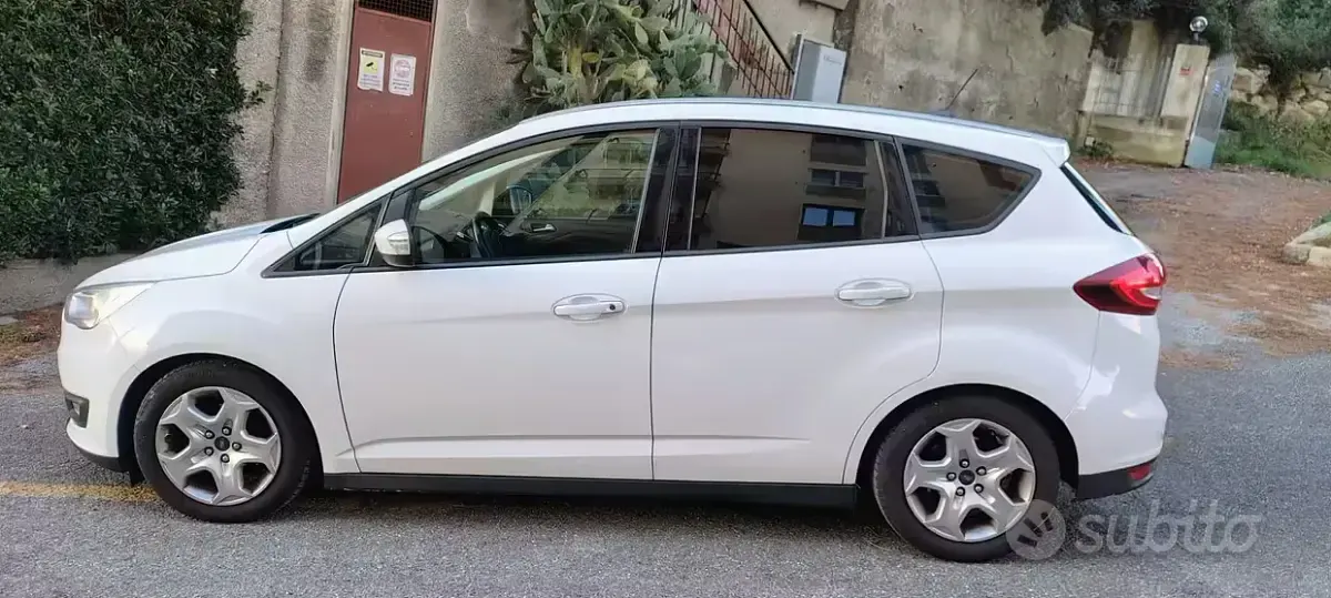 Usata Ford C-MAX S 101 CV (74 kW) 2018 Bianco Monovolume