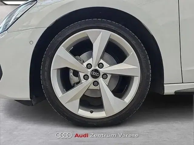 Usata Audi A3 S-Line 150 CV (110 kW) 2025 Bianco ghiaccio Berlina