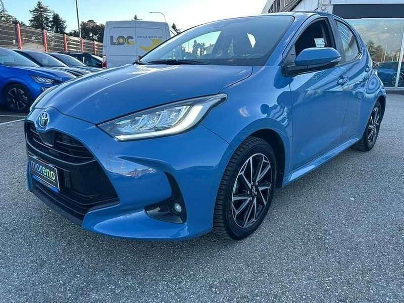 Usata Toyota Yaris Hybrid Trend 92 CV (67 kW) 2022 Blu/azzurro Utilitaria
