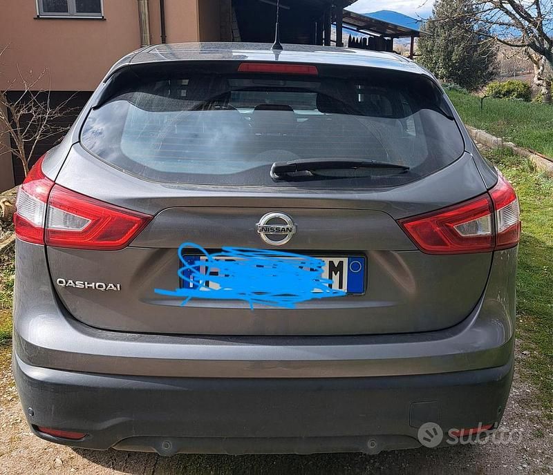 Usata Nissan Qashqai 2015 Grigio SUV