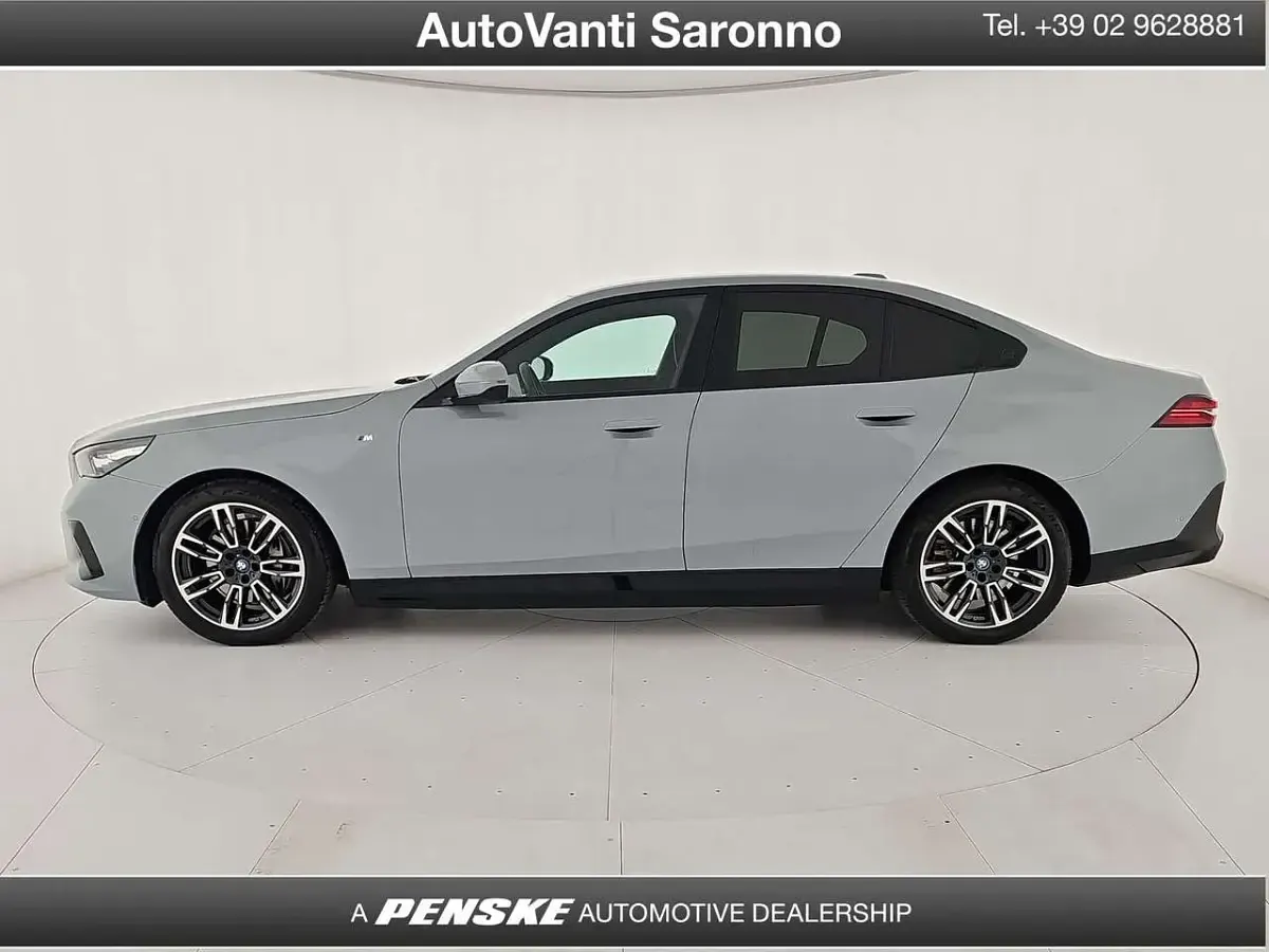 Usata BMW i5 M Sport 250 kW (340 CV) 2024 Verde Berlina