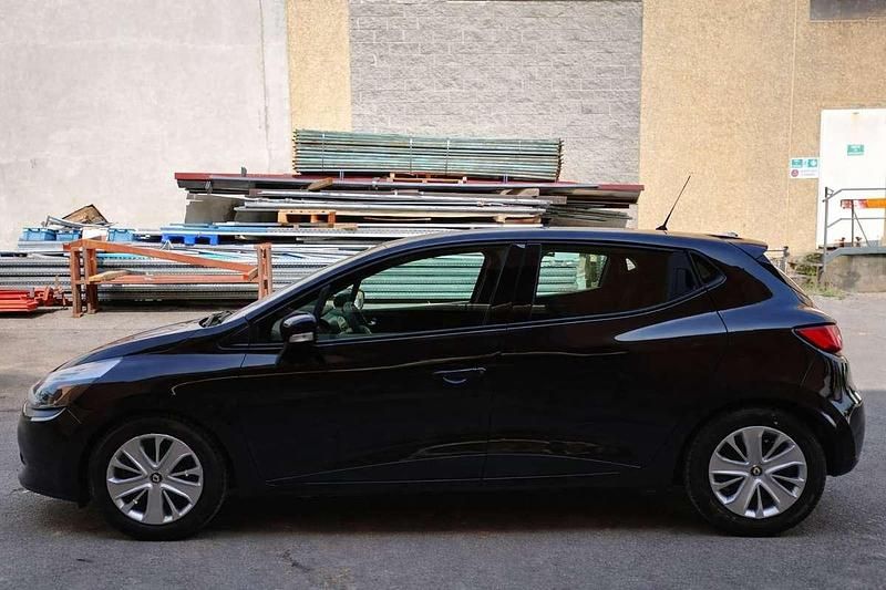 Usata Renault Clio IV Life 75 CV (55 kW) 2016 Nero Berlina
