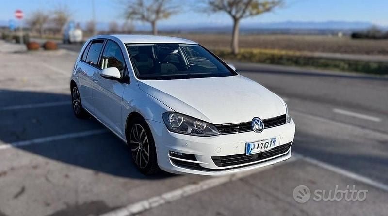 Bianco Usata 2013 VW Golf VII Due volumi | 7500 € (Ottimo prezzo) - Immagine 1/4