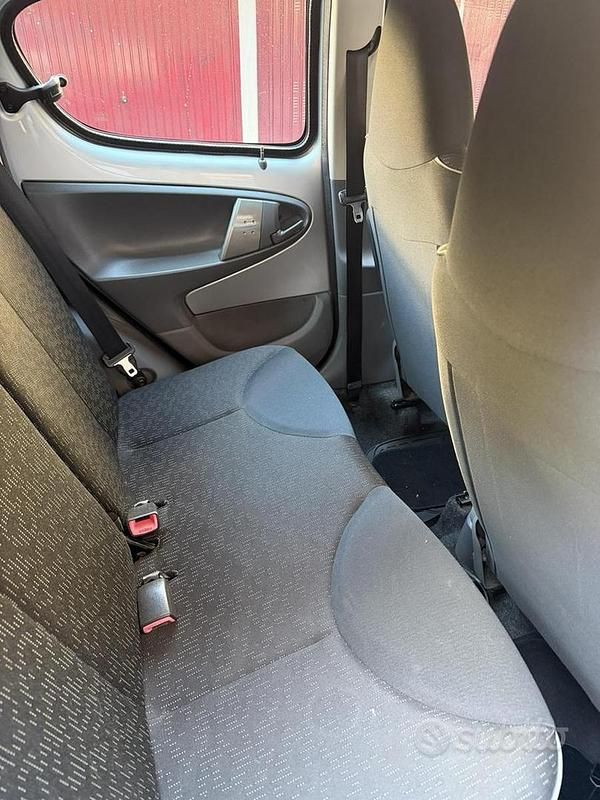 Gebraucht Peugeot 107 68 PS (50 kW) 2005 Grau Kleinwagen