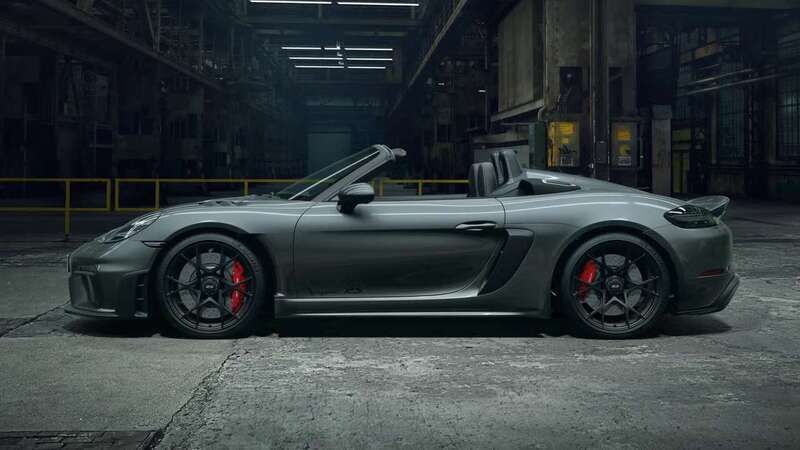 Nuova Porsche 718 Spyder 500 CV (367 kW) 2025 Grigio vanadio Cabrio