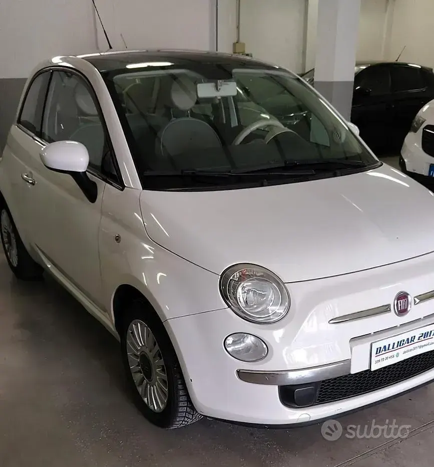 Używany Fiat 500 69 KM (50 kW) 2008 Biały Sedan/Limuzyna