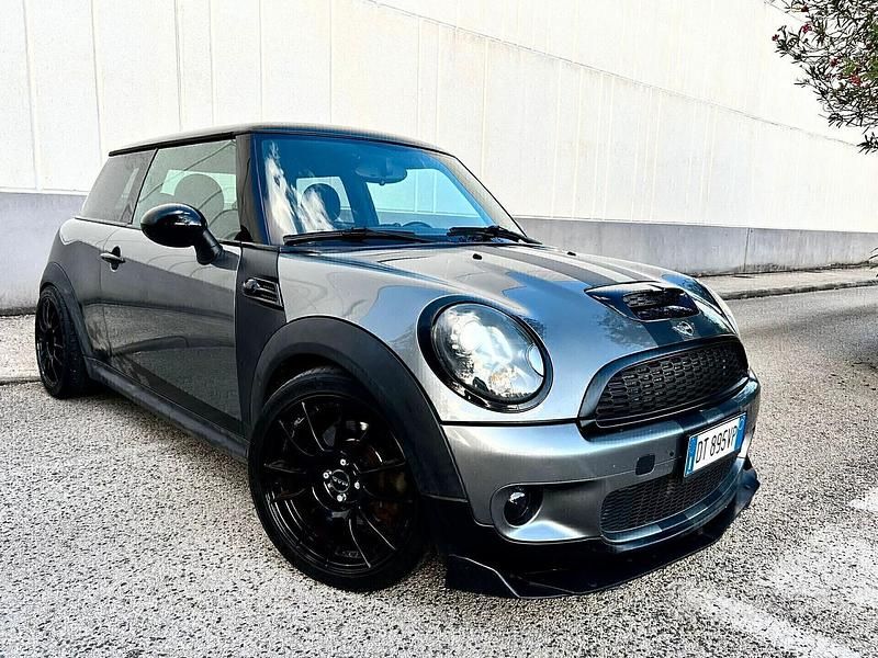 Usata Mini Cooper S 175 CV (128 kW) 2009 Grigio Utilitaria