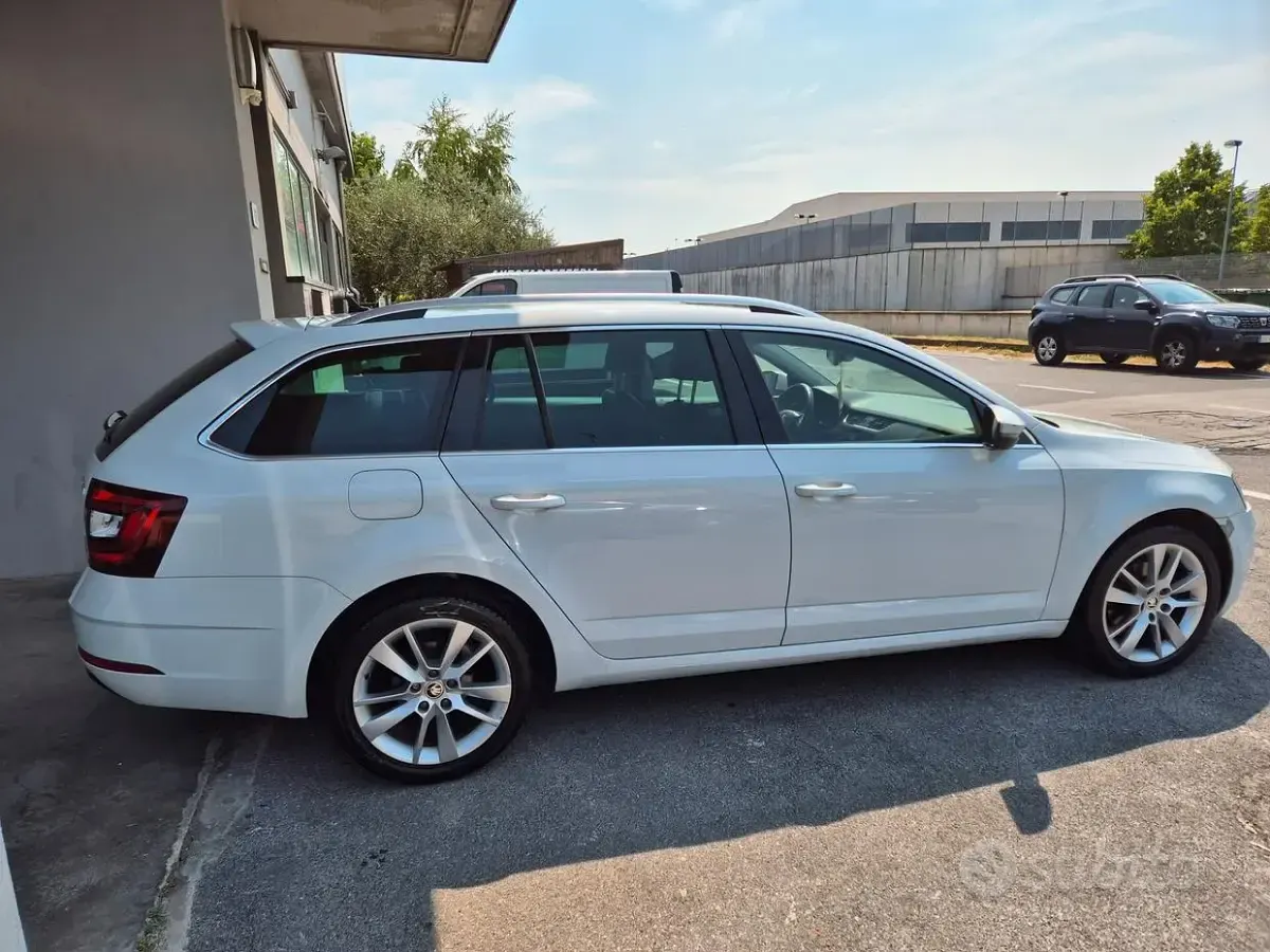 Usata Skoda Octavia G-TEC Style 131 CV (96 kW) 2020 Bianco Station wagon