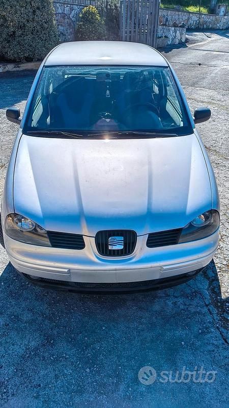 Usata Seat Arosa Stella 75 CV (55 kW) 2001 Grigio Utilitaria