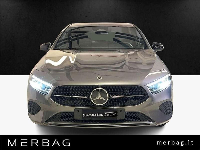 Usata Mercedes A180 Business 116 CV (85 kW) 2025 Nero Utilitaria
