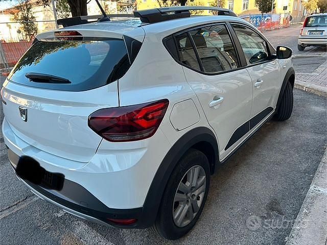 Usata Dacia Sandero Stepway 101 CV (74 kW) 2022 Bianco Utilitaria