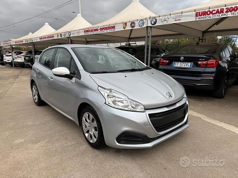 Usata Peugeot 208 Active 82 CV (60 kW) 2018 Grigio Utilitaria