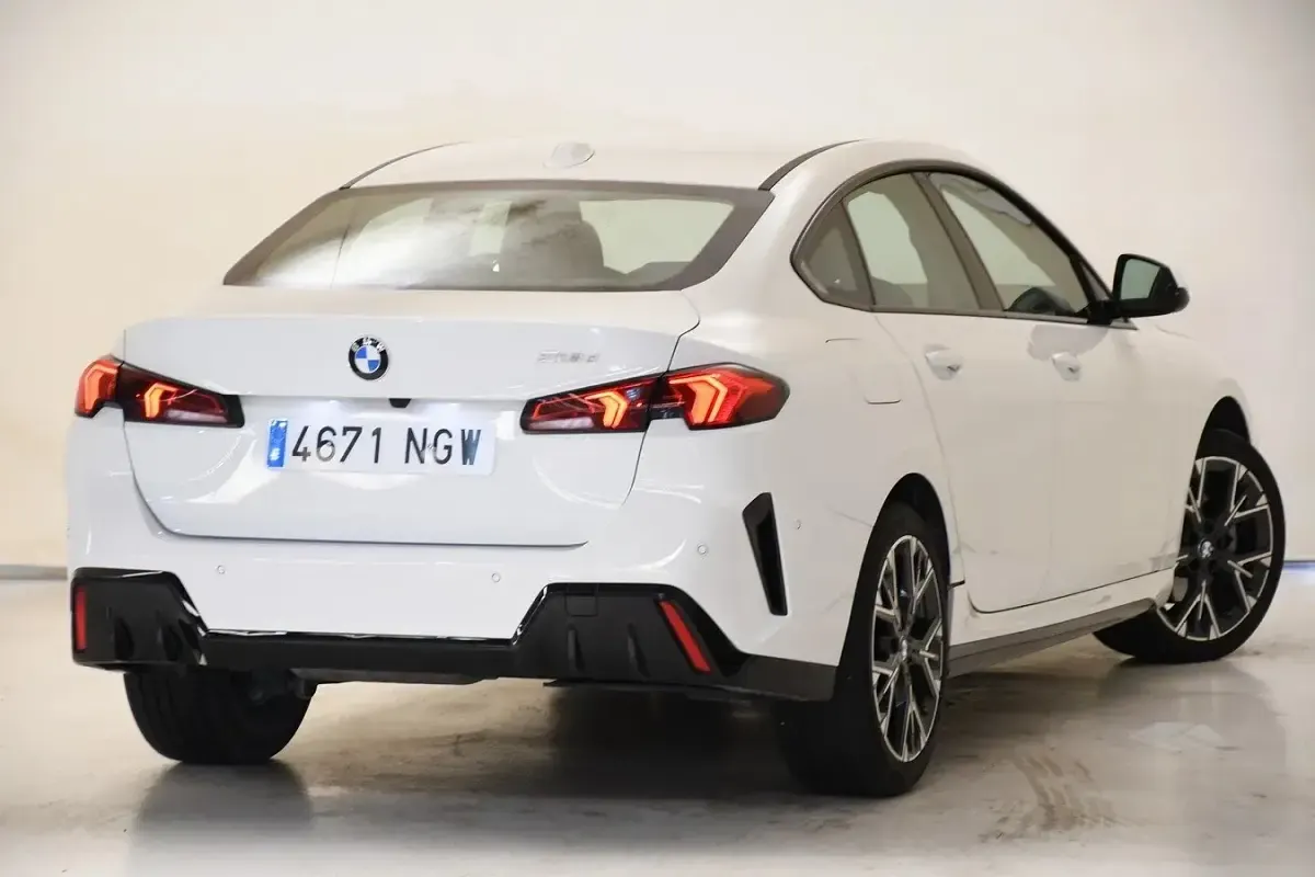 Usata BMW 218 Sport Line 150 CV (110 kW) 2025 Alpine white Coupé