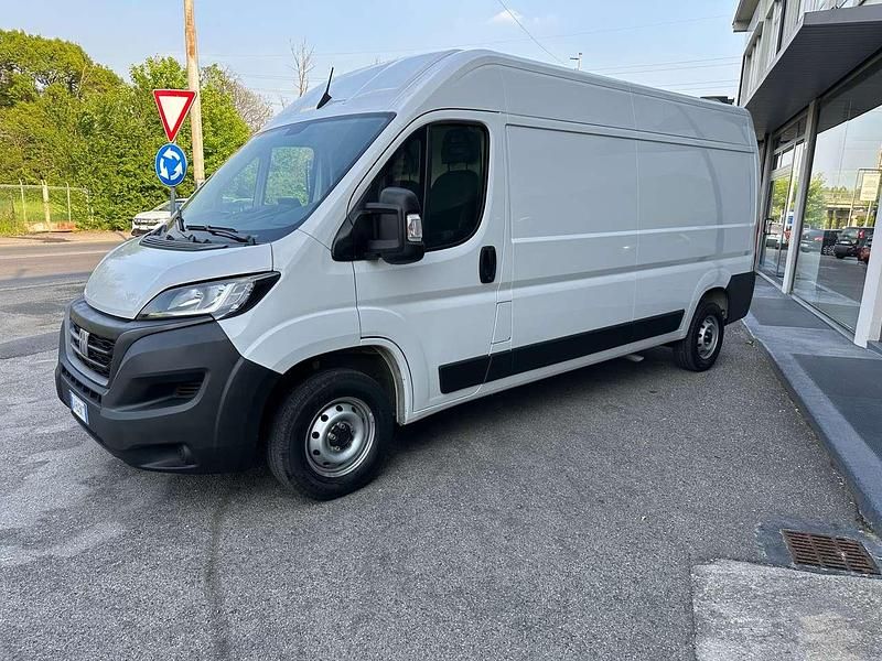 Usata Fiat Ducato 140 CV (102 kW) 2024 Bianco gelato Furgone