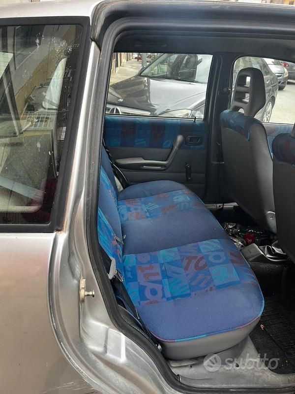 Usata Fiat Punto 54 CV (39 kW) 1997 Grigio Berlina