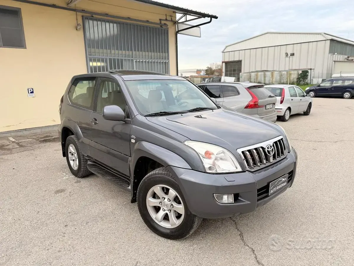 Gebraucht Toyota Land Cruiser Executive 173 PS (127 kW) 2007 Grau SUV