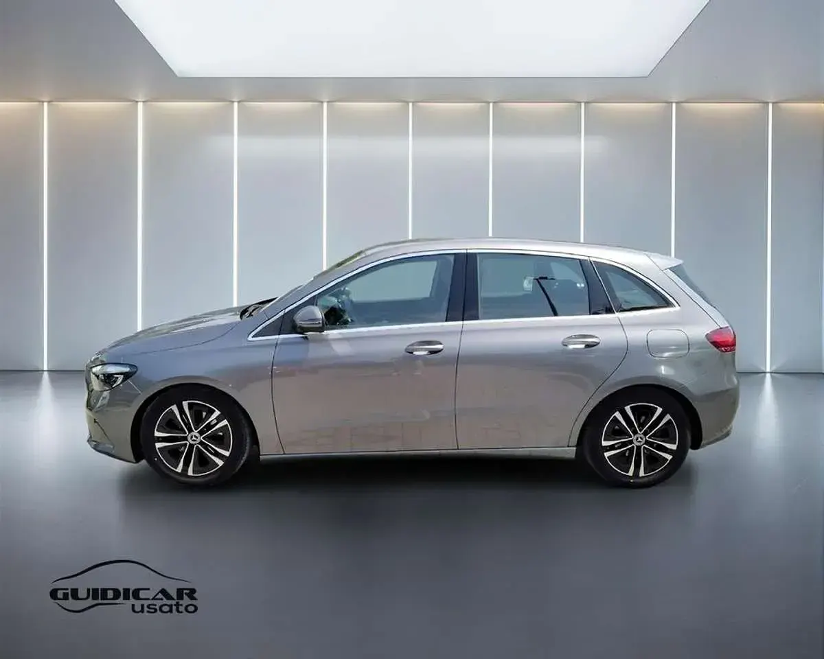 Usata Mercedes B180 Progressive 136 CV (100 kW) 2023 Grigio Utilitaria