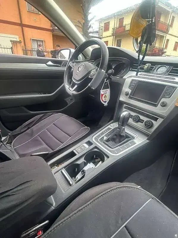 Usata VW Passat Highline 150 CV (110 kW) 2015 Argento Station wagon