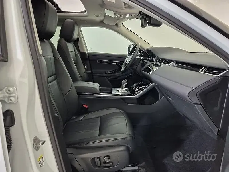 Begagnad Land Rover Range Rover evoque SE 163 HK (119 kW) 2022 Vit SUV