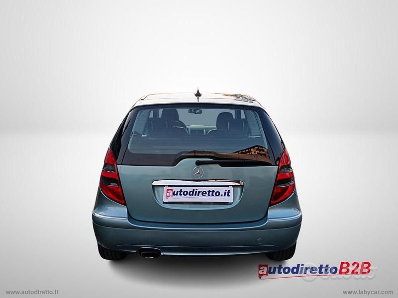 Usata Mercedes A150 Avantgarde 95 CV (69 kW) 2005 Blu/azzurro Berlina
