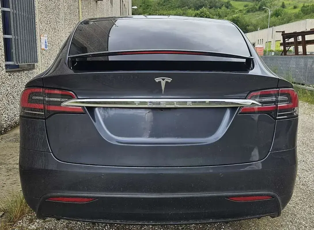 Usata Tesla Model X 158 kW (215 CV) 2018 Grigio SUV