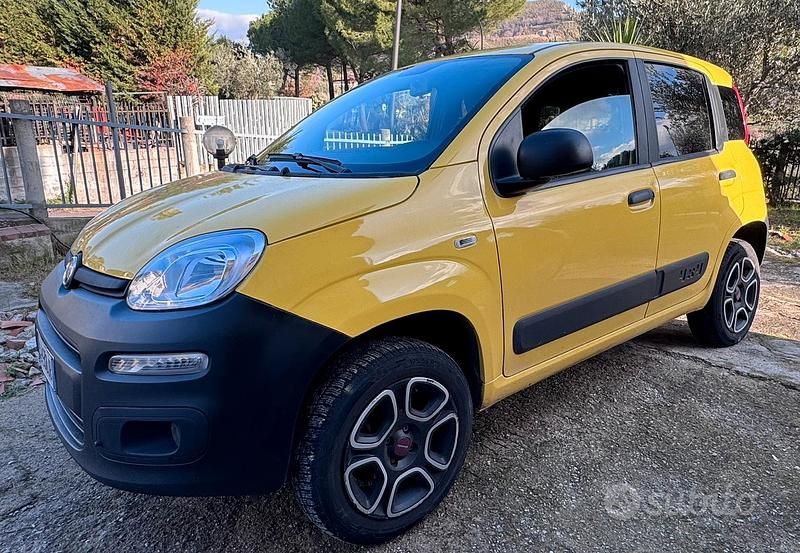 Gebraucht Fiat Panda 4x4 85 PS (62 kW) 2022 Gelb Kleinwagen