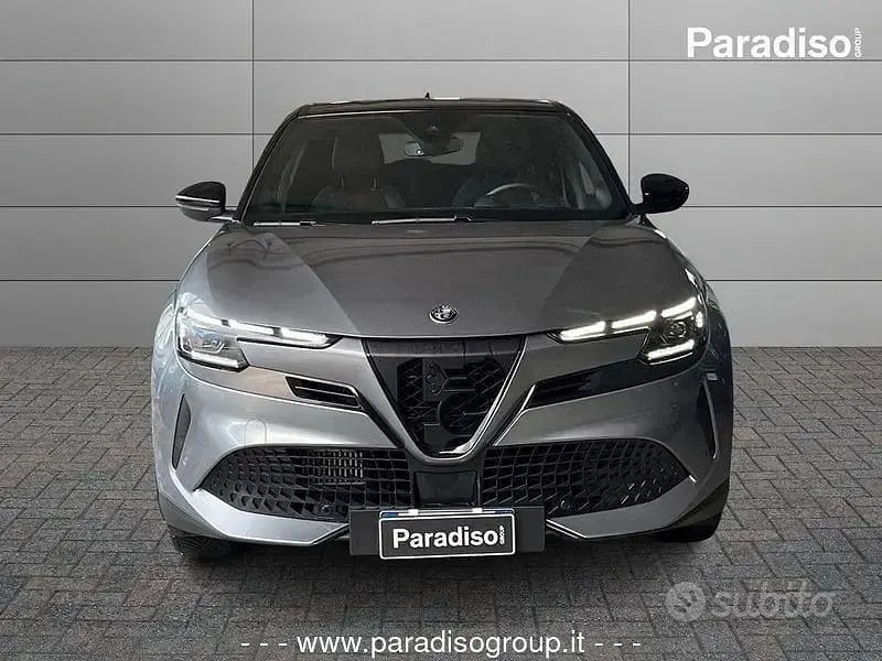 Nuova Alfa Romeo Junior Edizione Speciale 145 CV (106 kW) 2025 Grigio SUV