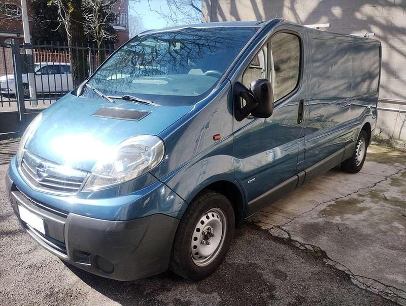 Usata Opel Vivaro 116 CV (85 kW) 2008 Blu/azzurro Monovolume