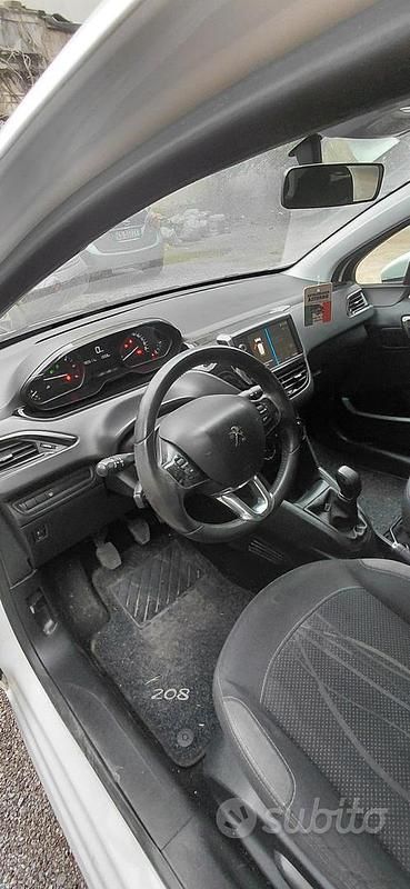Usata Peugeot 208 115 CV (84 kW) 2019 Bianco Utilitaria